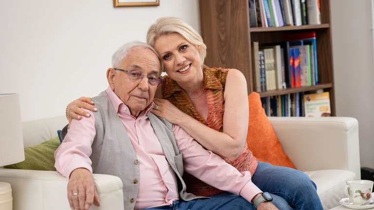 Vitray Tamás és felesége szülők lettek: fotón a kis Dezső