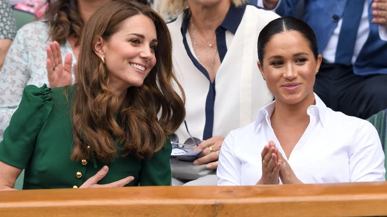 Fotókon, ahogy Katalin hercegné látványosan kiütötte Meghan Markle-t