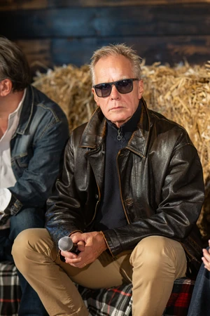 Hirtling István egy hollywood-i szupersztárt alakít az Amatőrök című előadásban