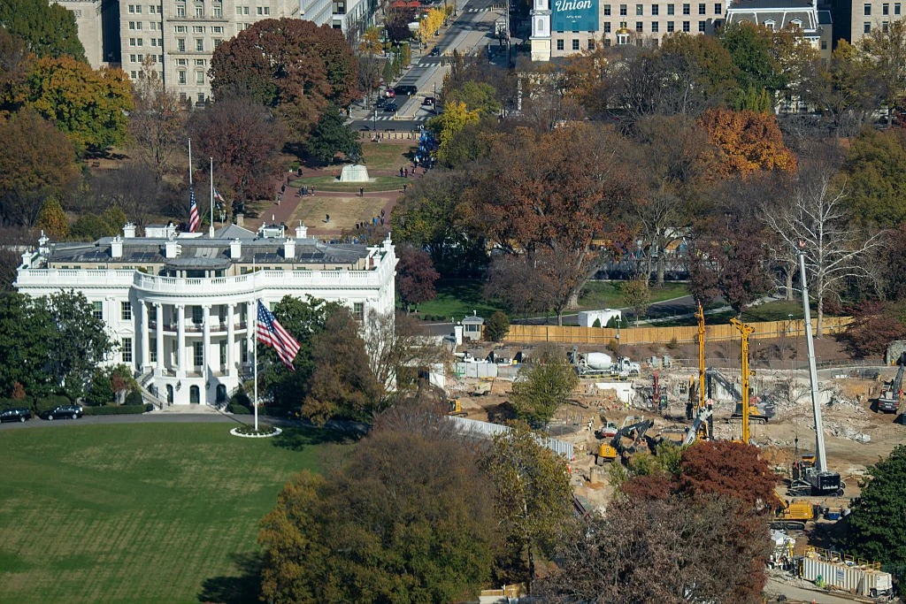 A Fehér Ház jelenleg egyben építési terület: Trump épp báltermet építtet magának