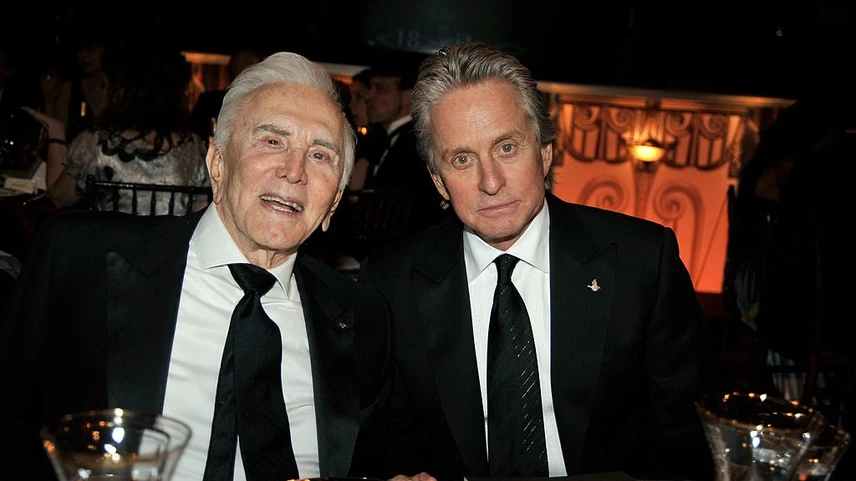 Vajon köze lehetett Michael Douglas apjának, Kirk Douglasnek a rejtélyes ügyhöz?