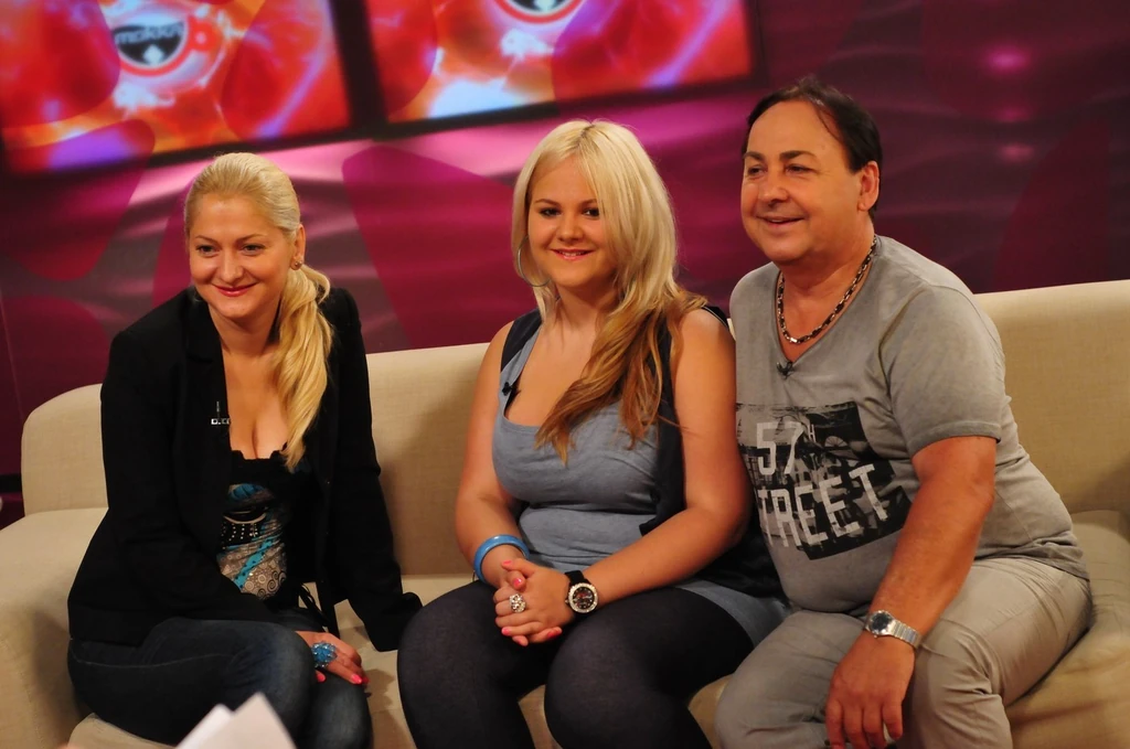 Fásy Ádám, neje, Marika és lányuk Zsüliett 2012-ben a Mokkában