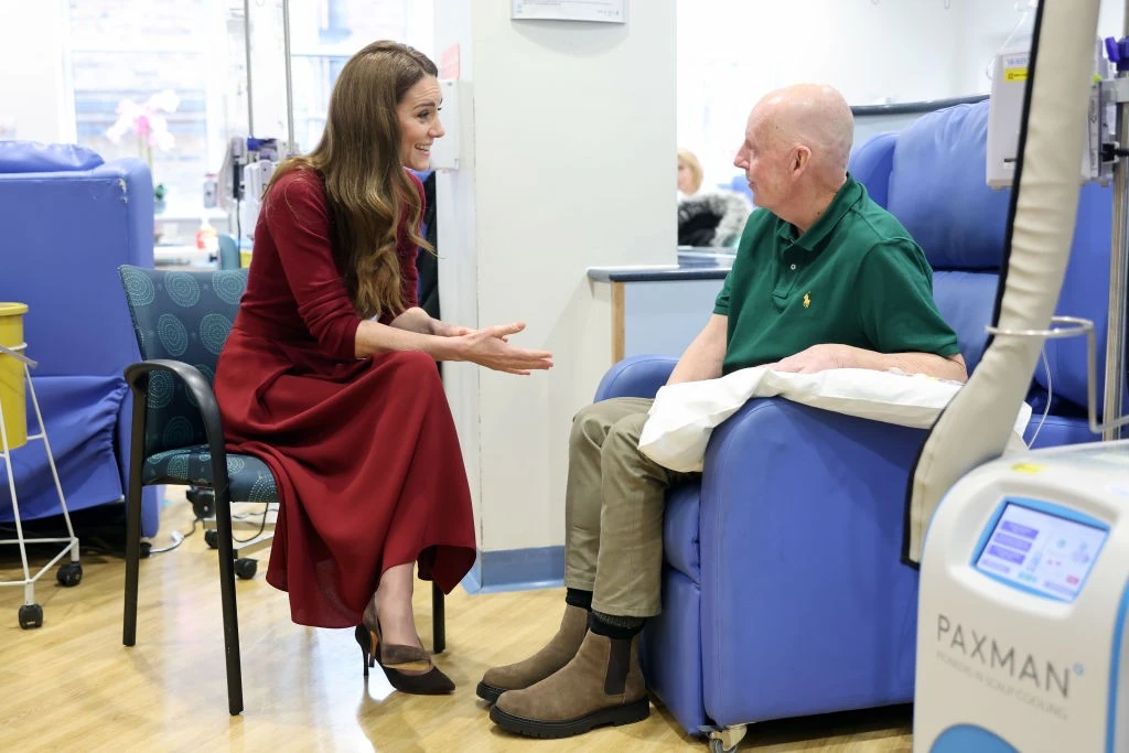 A wales-i hercegné látogatása a The Royal Marsden Hospitalban