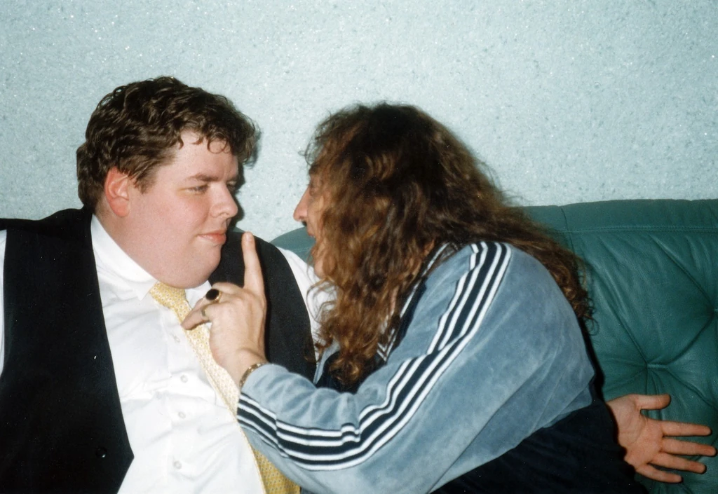 Minden titkukat megosztották egymással