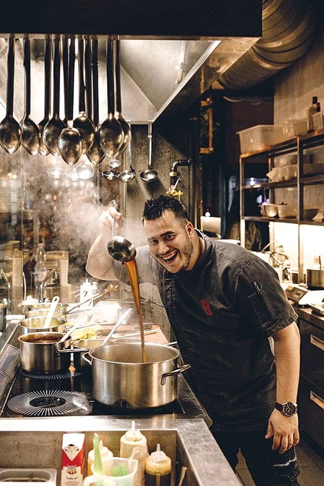 A Szent István-bazilika mellett található Bestiában dolgozik (Fotó: Archív)