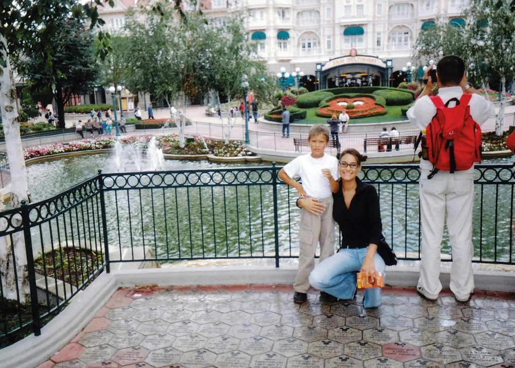 Testvérével különös a kapcsolata: kicsit a nővére, kicsit az anyukája volt (Fotó: Story-Best Archívum/fotocentral.hu)