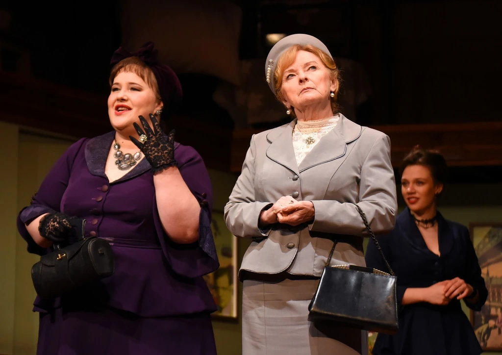 Balázs Andi és Kubik Anna A bűvös szék című előadás próbáján a Karinthy Színházban (Fotó: Olajos Piroska/fotocentral.hu)