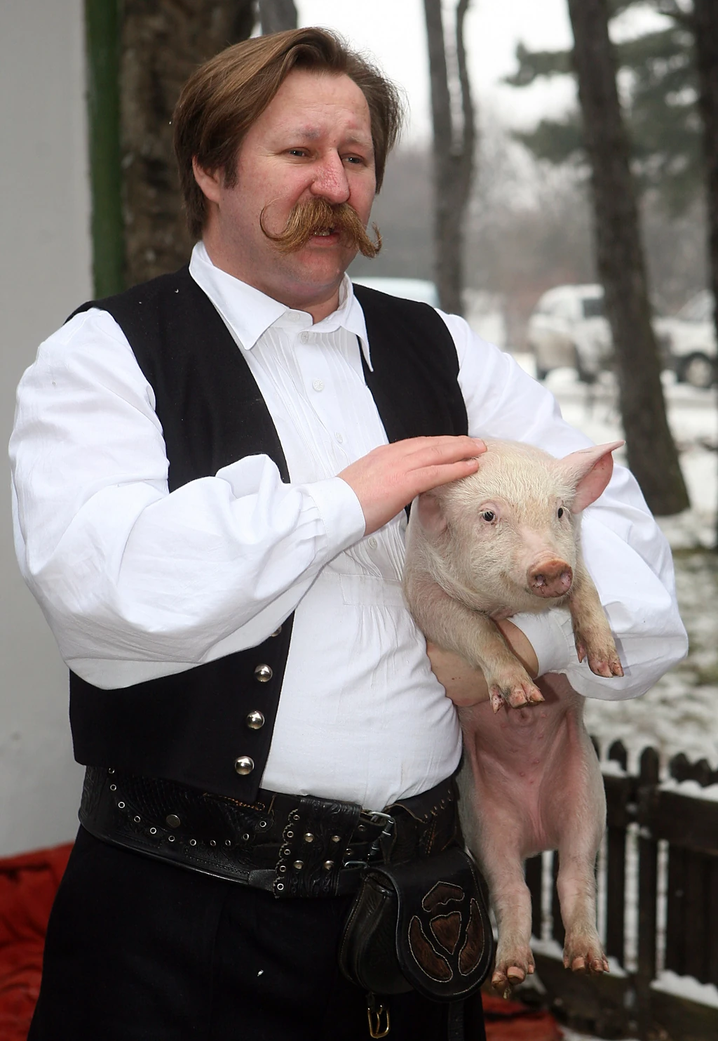 Laci betyár egy budai disznótoroson