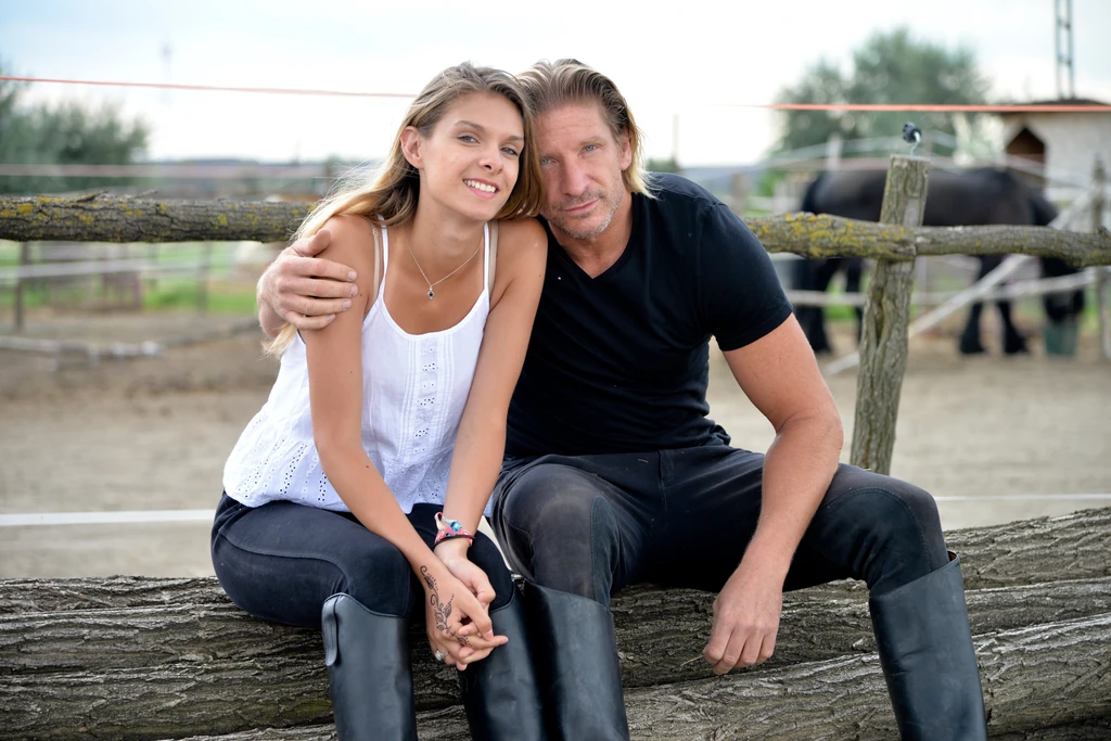 Lánya, Janka színészetet tanul Marosvásárhelyen