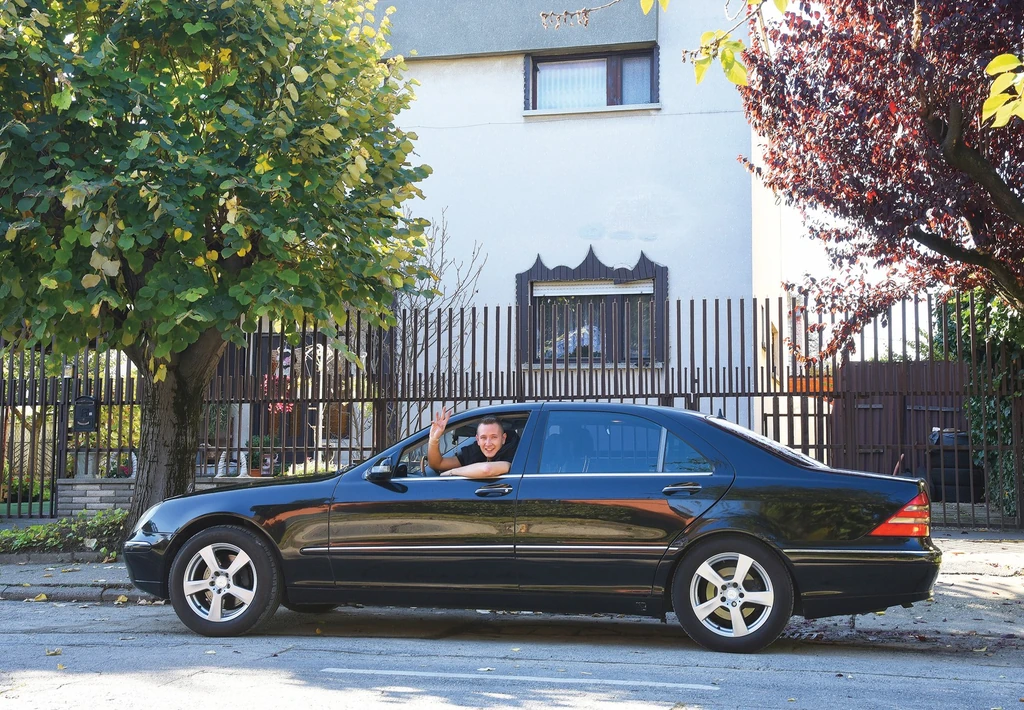 A Király háza előtt is megállt. Mintha a kocsi újra hazatért volna... (Fotó: Olajos Piroska/fotocentral.hu)