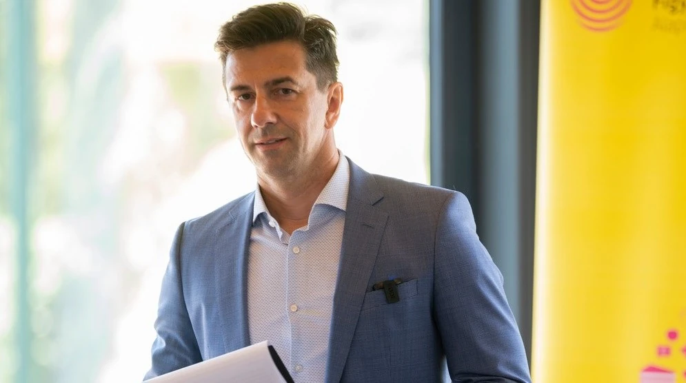 Rábai Balázs bizniszelt az általános iskolában