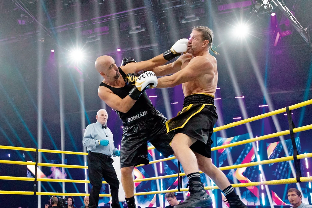 Ákos a Sztárboxban Pintér Tiborral küzdött meg (Fotó: RTL)