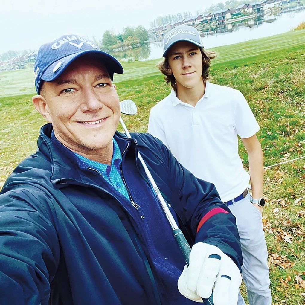 Lócival közös szenvedélyük a golfozás (Fotó: Archív)