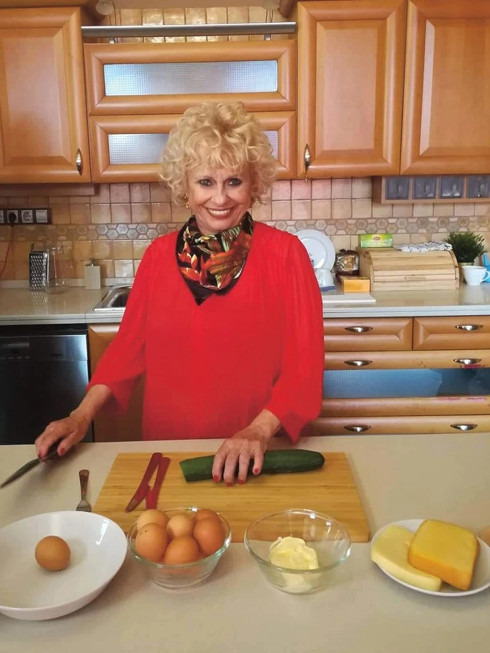 A konyhában is kreatív, akárcsak a színpadon (Fotó: Archív)