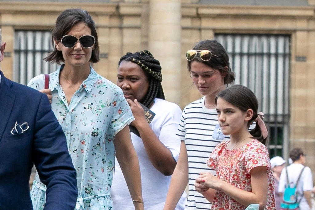 Katie Holmes és a színésszel közös lánya, Suri egy évekkel ezelőtti fotón (Fotó: Getty Images)