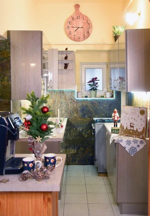 Csocsesz és Angi otthona