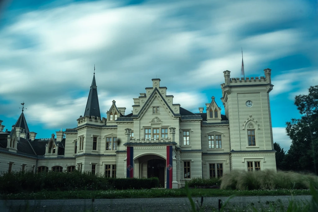 Itt forgatják Az Árulók – Gyilkosság a kastélyban című műsort (Fotó: RTL)