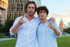 Matthew McConaughey büszkén köszöntötte elsőszülöttjét, Levit a 18. szülinapján