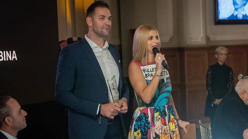 Tápai Szabina először nem volt túl boldog, amikor a kajakos váratlanul hazaállított egy pár hetes kis maltipoo-val, ám a kutya hamar családtaggá vált