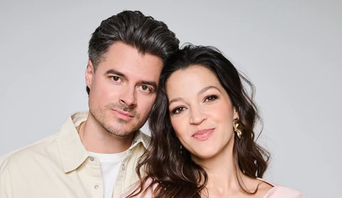 szabados-agi-nok-lapja