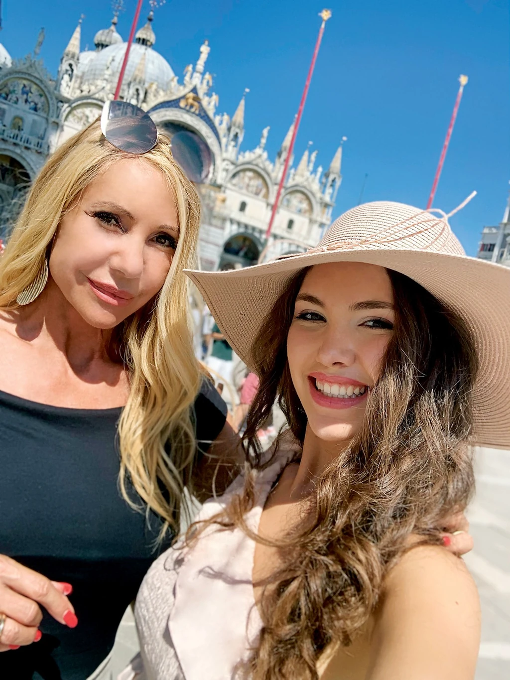 Anya és lánya egyben a legjobb barátnők is (Fotó: Archív)