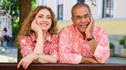 Joshi Bharat Kiss Virag