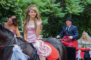 13 éves unokája, Mia is igazi őstehetség
