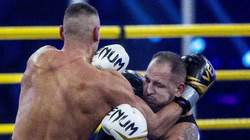 Fecsó kiütötte Curtist