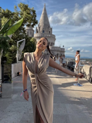 thumbnail_Tezza-8377