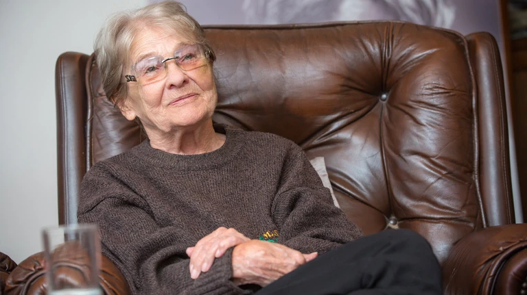 Okirathamisítással gyanúsították meg Törőcsik Mari fiát