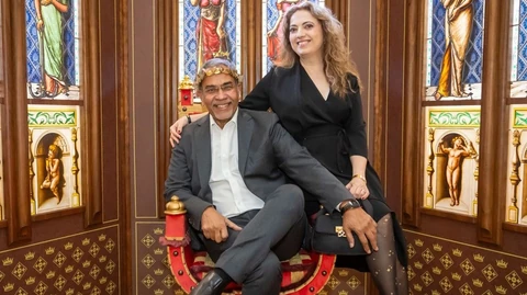 Joshi Bharat Kiss Virag