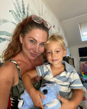 Az én kicsi szerelmem Alex 3 éves lett - Maradj mindig ilyen boldog - Egyébként ezt a 3 szülinapját hihetetlenül élvezte - A sors pedig úgy hozta hogy Magyarországon és Indonéziában is meg lett ünne 2