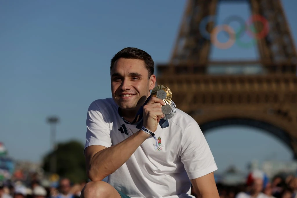 Nagy az öröm: egy arannyal és egy ezüsttel távozott a francia fővárosból