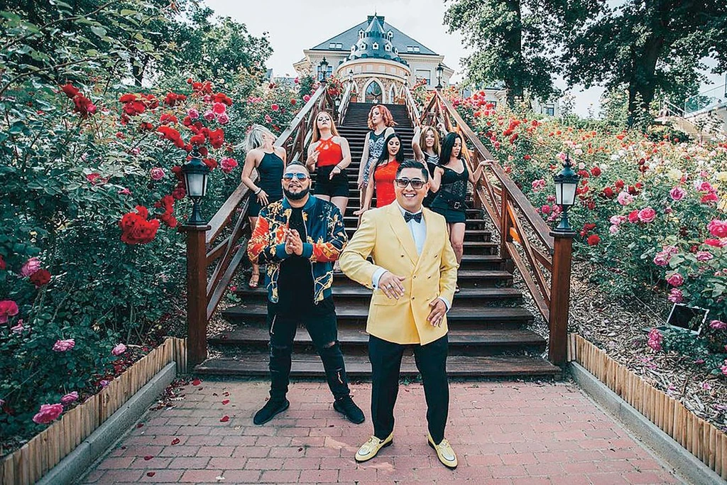 Ontja magából a slágereket (Fotó: Archív)