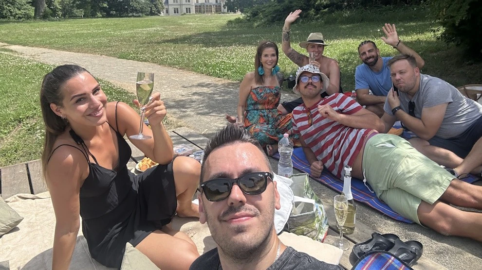 Visszatérés a kastélyba néhány ártatlannal és két árulóval