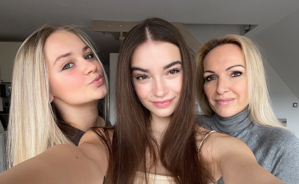 Lányaival (Fotó: Archív)