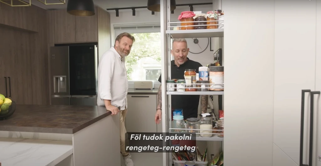 Nem csak a professzionális gépek, de a rejtett praktikum is számít (Fotó: YouTube)