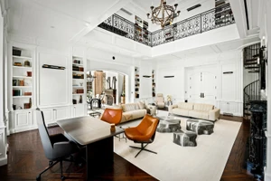 EXCLUSIVE Paris Hilton buys Mark Wahlbergs mansion for 3m after losing house in LA fire