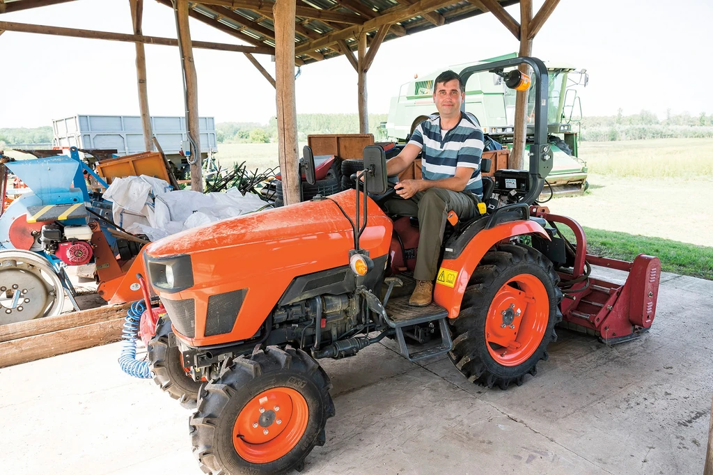 Nem ijed meg a munkától, sok feladatot maga végez el (Fotó: Schumy Csaba/fotocentral.hu)
