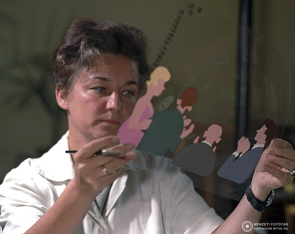 Borsothy Istvánné rajzoló az 1957-ben alapított Pannónia Filmstúdió, a világ egyik legnagyobb rajz-, animációs és szinkron-filmstúdiójának műtermében. (Fotó: MTI/Herczeg István)