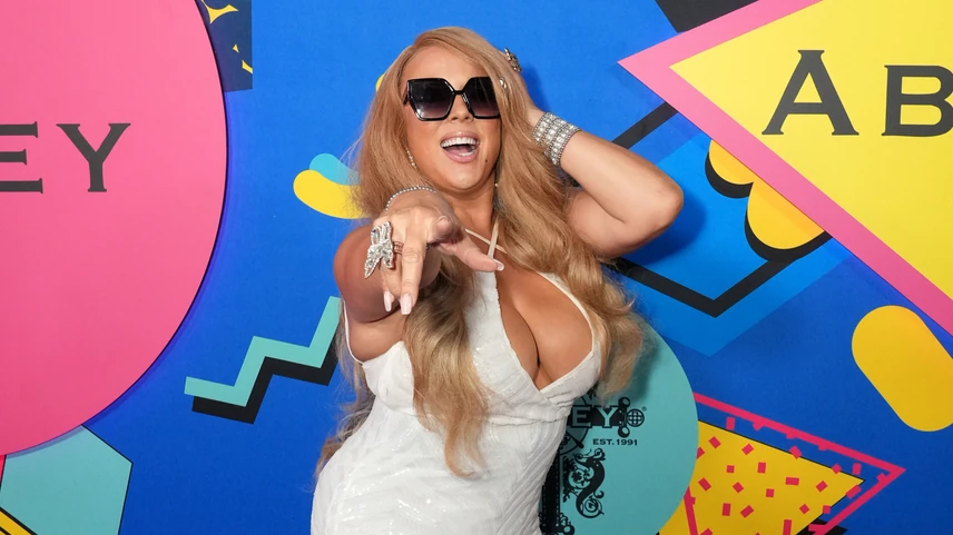 Mariah Carey az éjszaka közepén ugrasztotta a hotel személyzetét: vörös szőnyeget és hatalmas gyertyákat követelt 