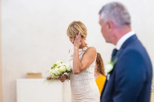 Váratlanul jött a mindent elsöprő szerelem: Xantus Barbara és Laklóth Aladár sokak szerint tűz és víz, ők mégis így egészítik ki tökéletesen egymást, a házasságkötés pillanatát pedig senki sem bírta könnyek nélkül