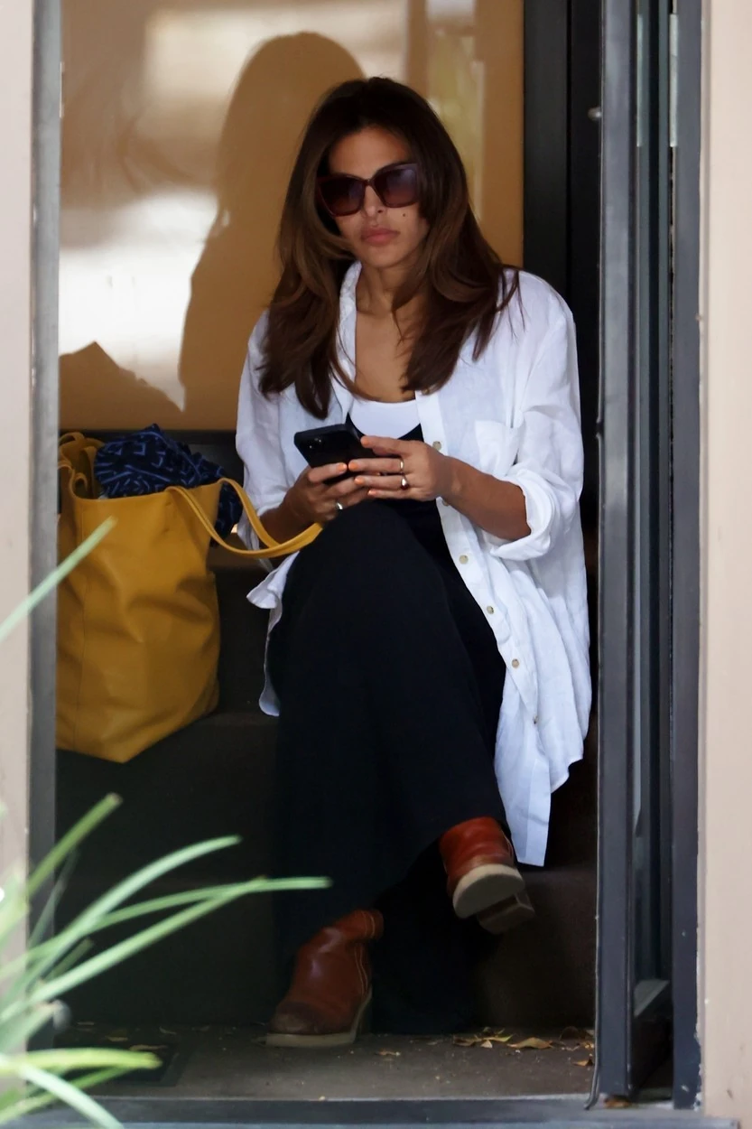 A gyűrűk ott csillognak az ujján (Fotó: Profimedia)