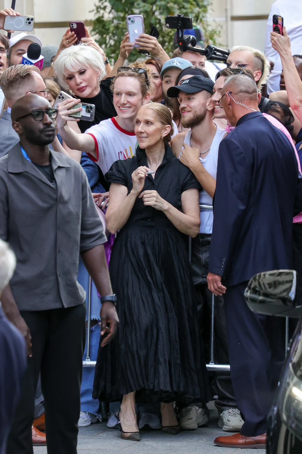 A rajongók Párizsban elhalmozták a szeretetükkel (Fotó: Getty Images)