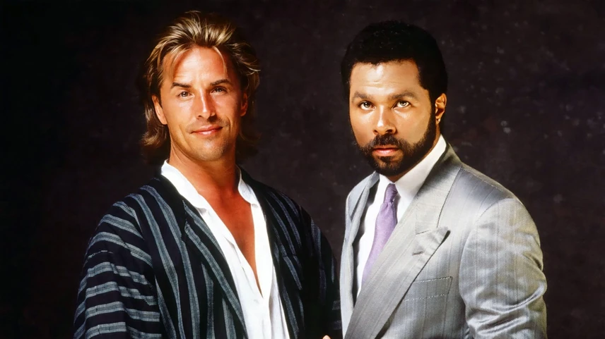 Don Johnson és Philip Michael Thomas a Miiami Vice-ban: a szőke színész nők millióinak kedvence volt