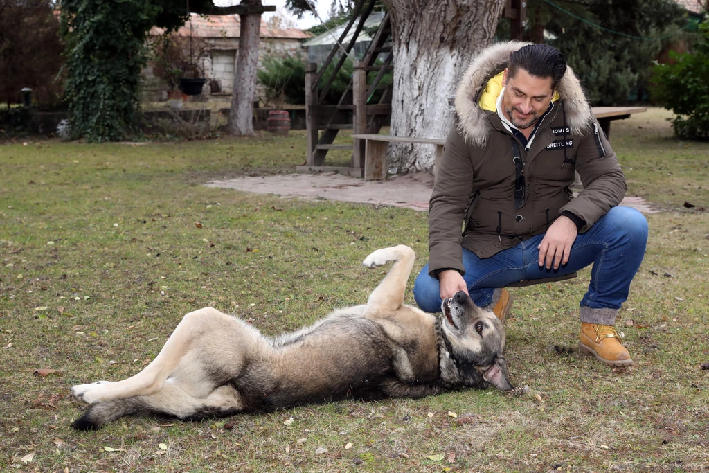 Árpa Attila és Morzsa. Fotó: Korponai Tamás