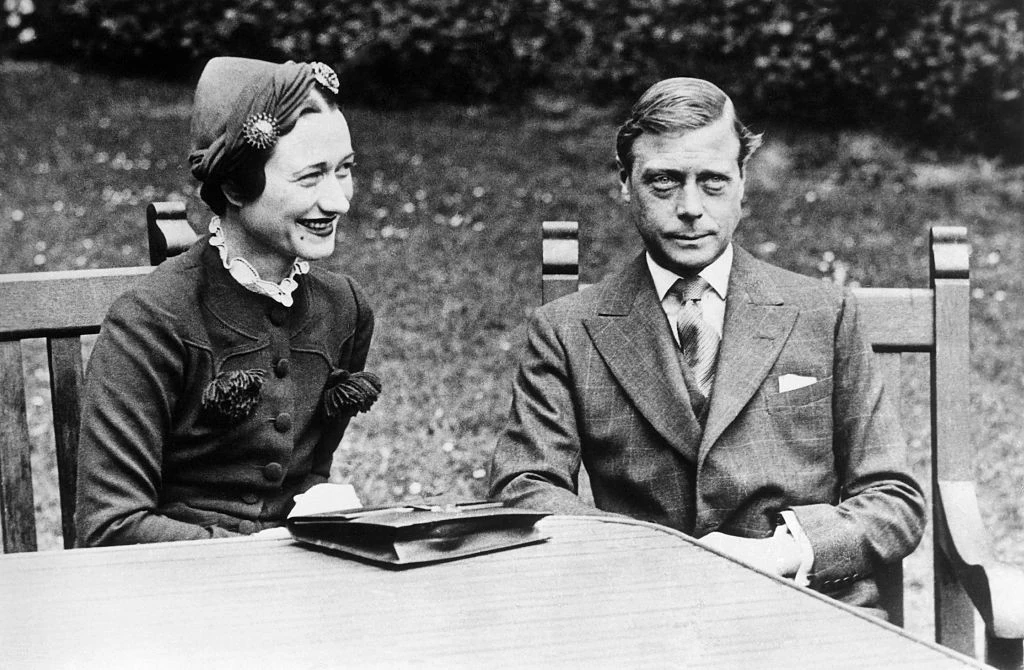 A frissen kiugrott király, VIII. Eduárd és Wallis Simpson 1937-ben Franciaországban