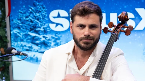 A sármos Stjepan Hauser hosszú kényszerpihenőre kényszerült