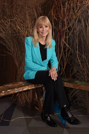 Britt Ekland: a svéd színésznő  A vesszőből font ember bemutatójának 50. évfordulóján, 2023-ban 