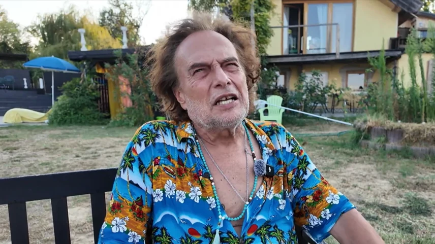 Laár András először mutatta meg új párját